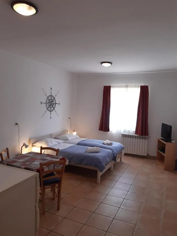 Apartments Barbara Veruda Porat Pula 3*,